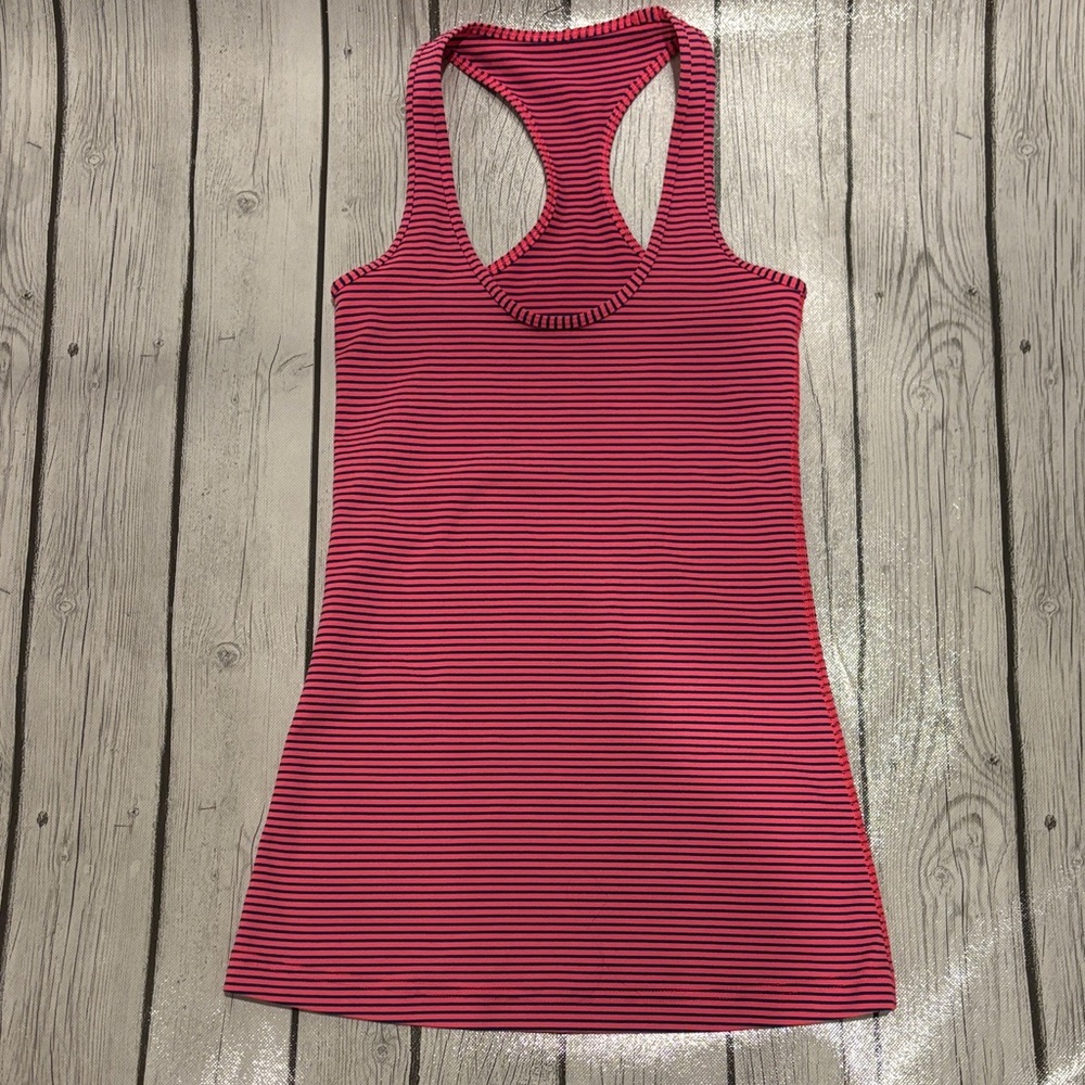 Lululemon women’s  size xs/small  Pink and navy Striped Tank Top